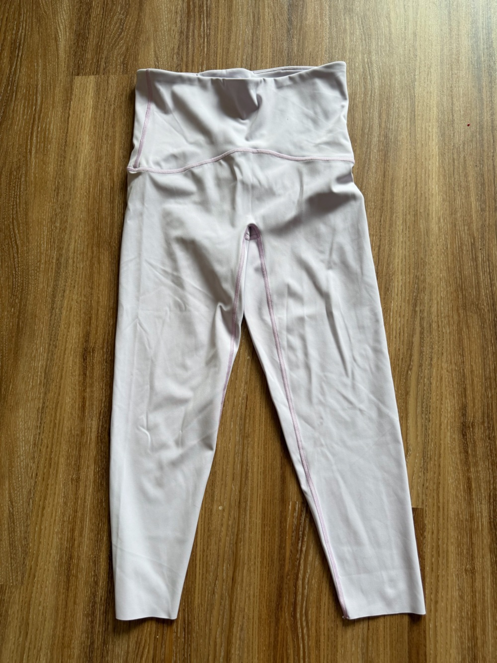 SPANXshape® Booty Boost®
7/8 Leggings in lavender - Picture 3 of 5